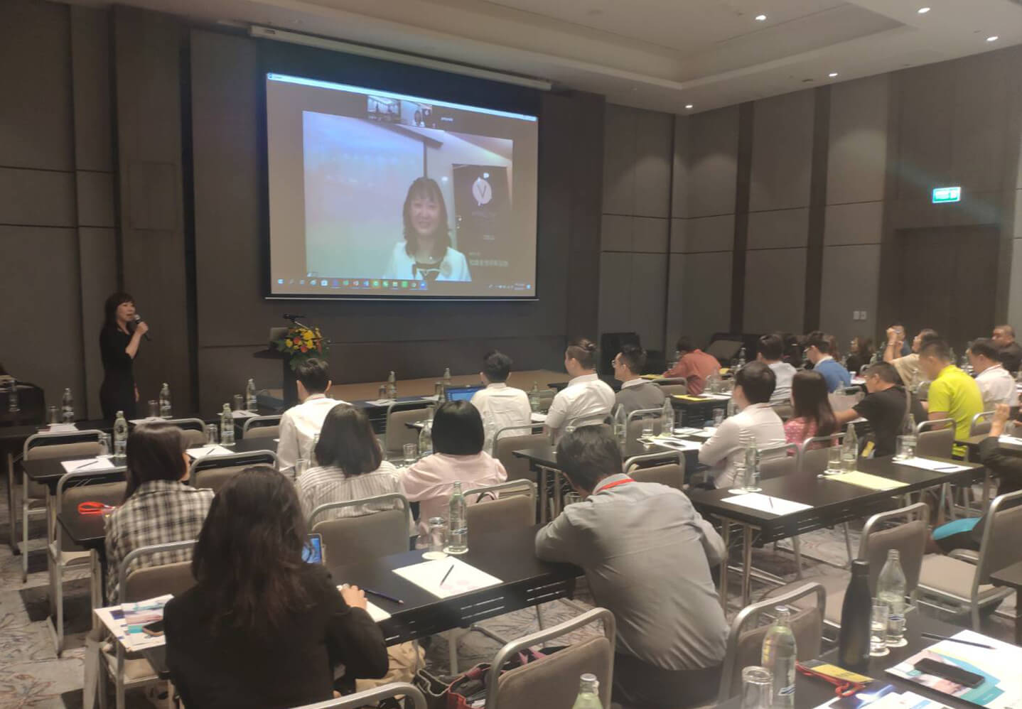20190717聯新國際陳俐利總監以視訊方式於台泰研討會 分享知識管理應用