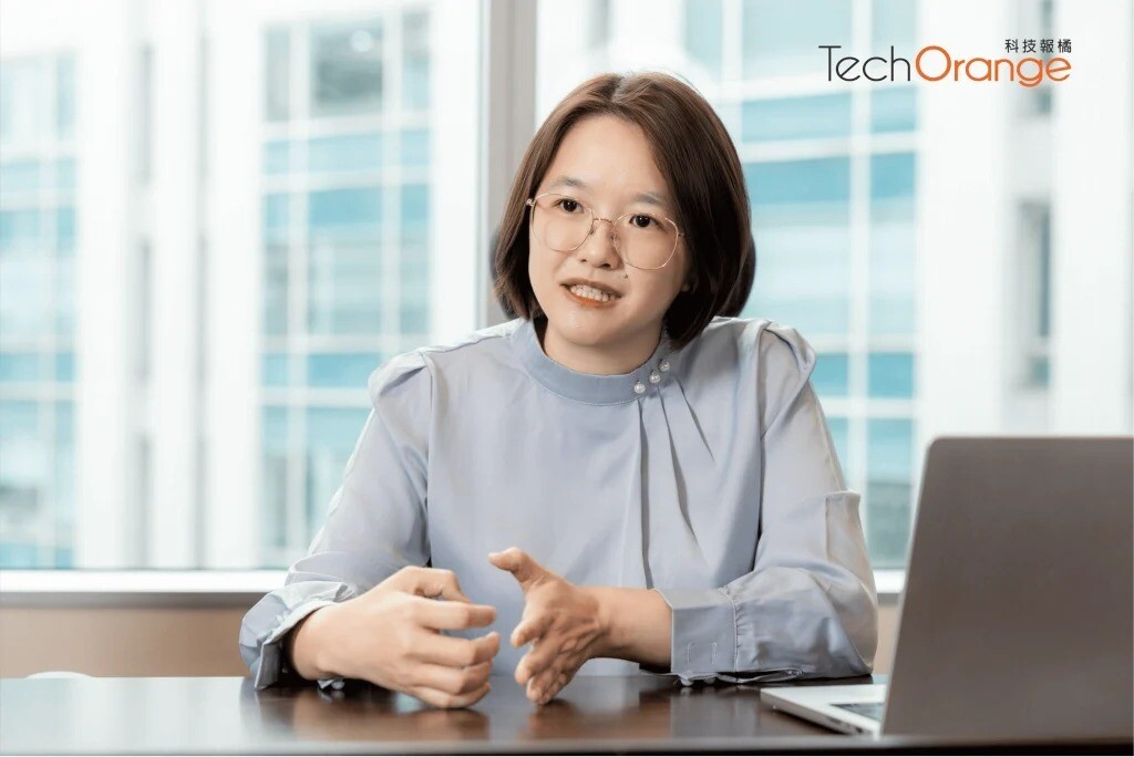 叡揚資訊資安直屬事業處副處長郭俐佳表示,CodeSonar 能深入解析程式碼邏輯與呼叫流程,讓開發者從系統整體架構的角度思考修補策略。圖 / TechOrang 科技報橘
