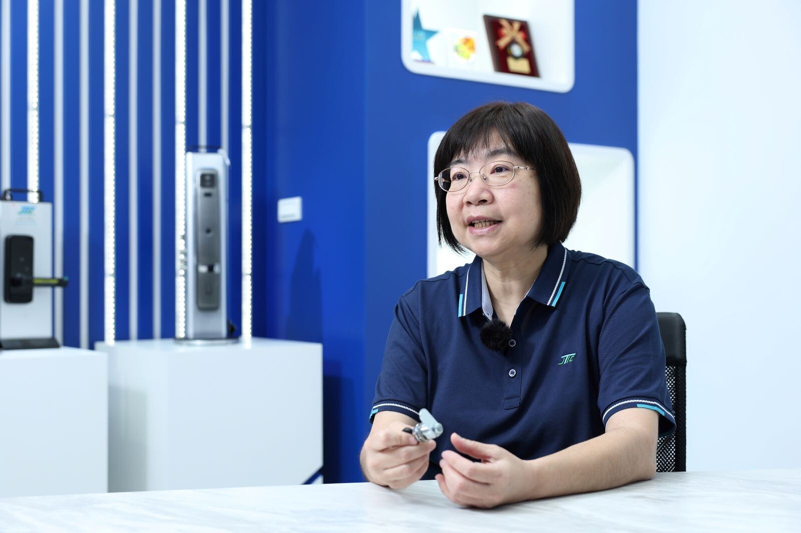 金泰工業副總經理曾慧芳表示,社區鎖匠是消費者心中具備高度信任感的服務節點,且具備專業知識,成為串聯金泰與終端用戶的重要服務橋樑。 圖/ 數位時代